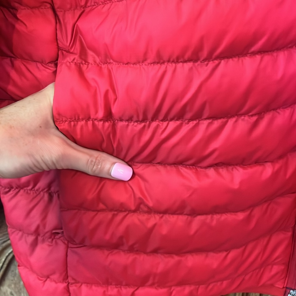 Vineyard Vines Red Puffer Jacket NEW - Picture 5 of 13